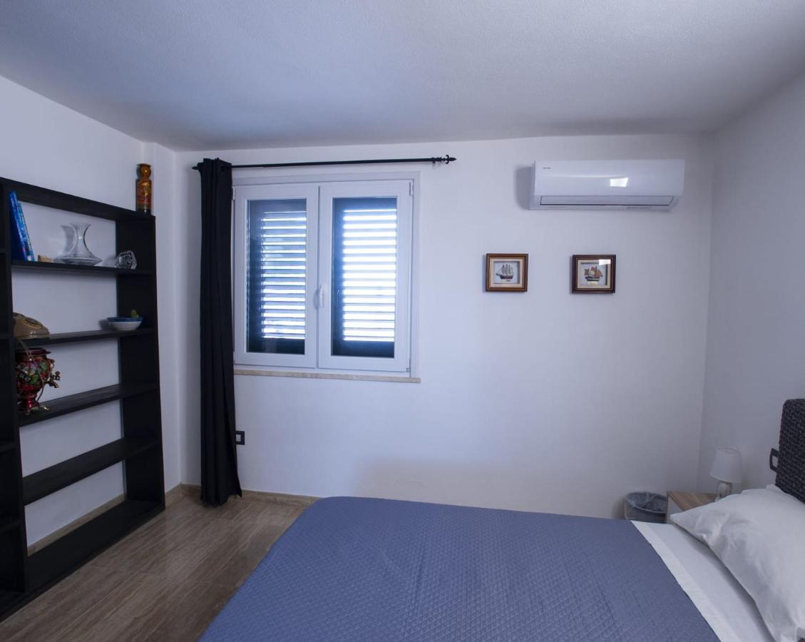 Appartamento Sul Mare Su Forti Bagian luar foto
