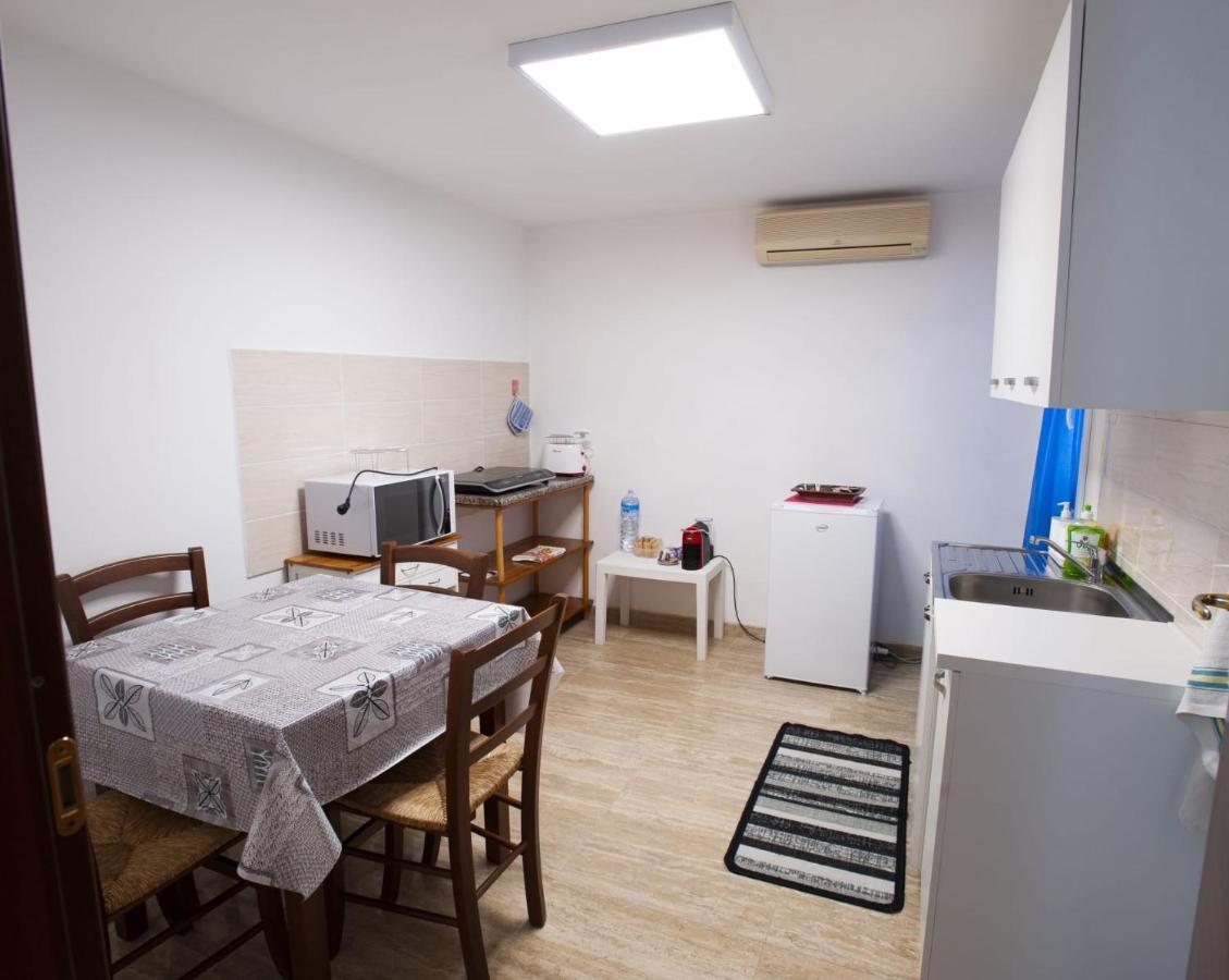 Appartamento Sul Mare Su Forti Bagian luar foto